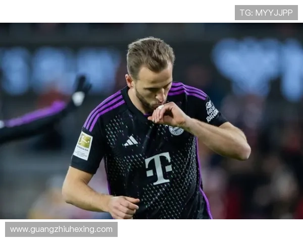 [德甲]戴尔右路横传 凯恩接球转身劲射破门.