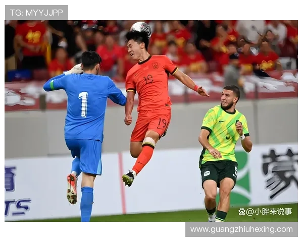 国足9分钟连失两球 防守混乱无分工 国足9分钟连失两球 防守混乱无分工